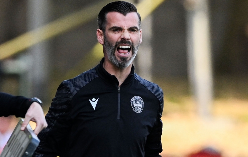 Stuart Kettlewell St Club Motherwell - Johnstone over reacts win Football to
