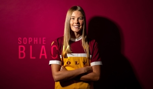 Sophie Black completes Motherwell move