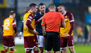 Marred with controversy // Dundee 4-1 Motherwell