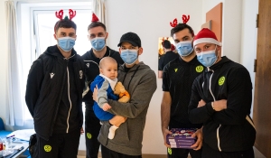 The Motherwell squad visit Wishaw General Children’s Ward